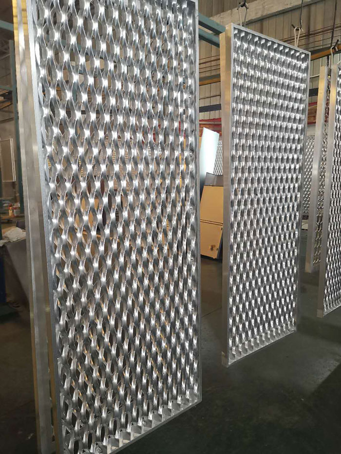 PVDF Painting Expanded Aluminium Panel